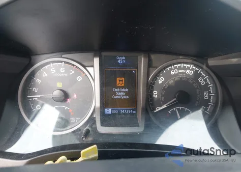 2017 Toyota Tacoma Trd Off Road z USA, uszkodzony, nr VIN 3TMCZ5AN1HM104967